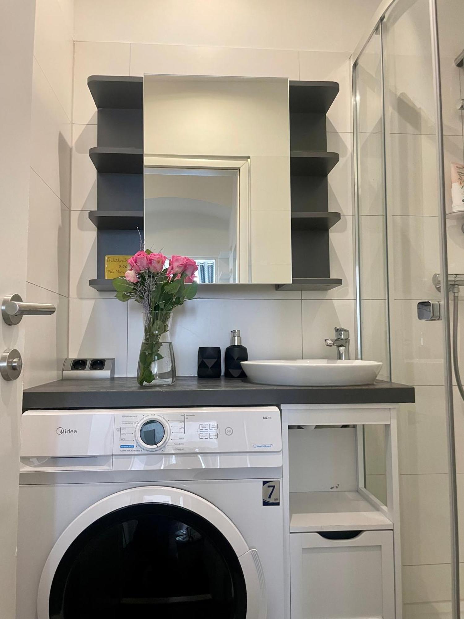 Your Home In Vienna Self Check In 外观 照片